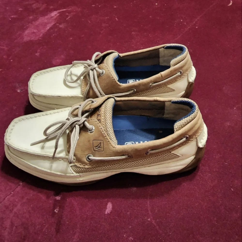 Sperry boat shoes